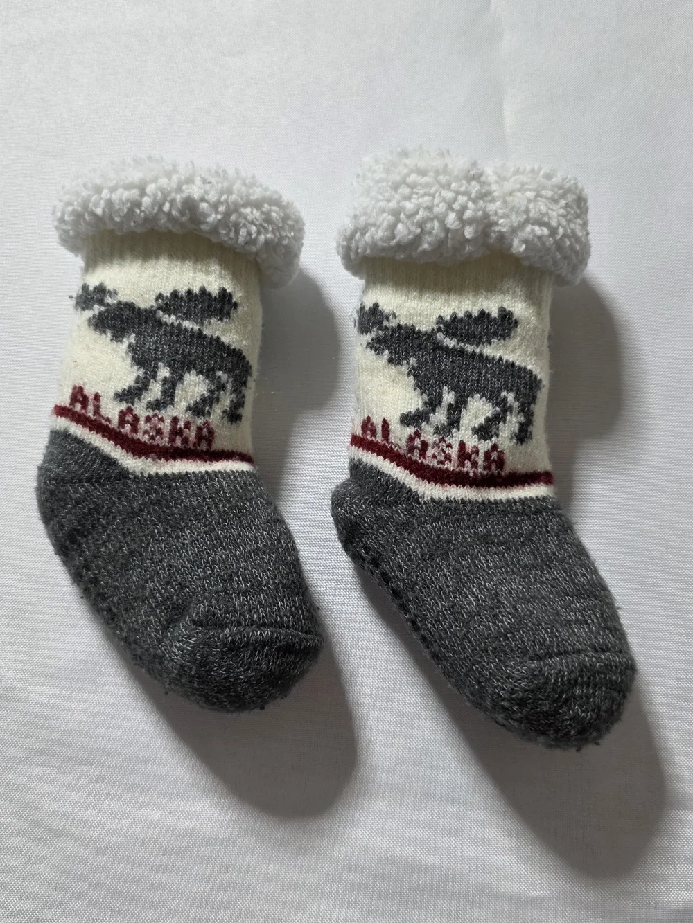 Cozy Moose Kids Slipper Socks in Cream & Gray